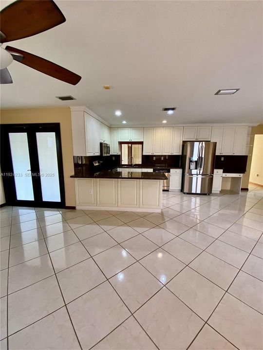 На продажу: $830,000 (3 спален, 2 ванн, 2669 Квадратных фут)