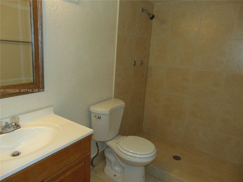 For Rent: $2,700 (3 beds, 2 baths, 1630 Square Feet)