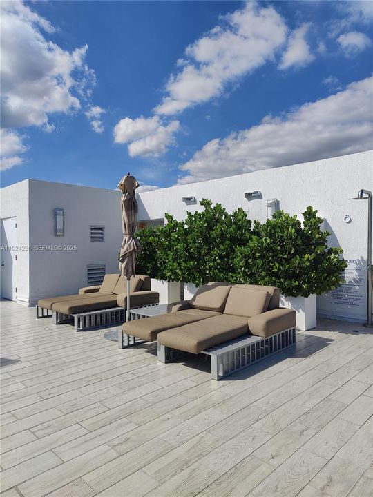 For Rent: $2,750 (1 beds, 1 baths, 616 Square Feet)