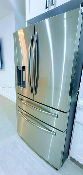 For Rent: $4,000 (3 beds, 2 baths, 1050 Square Feet)