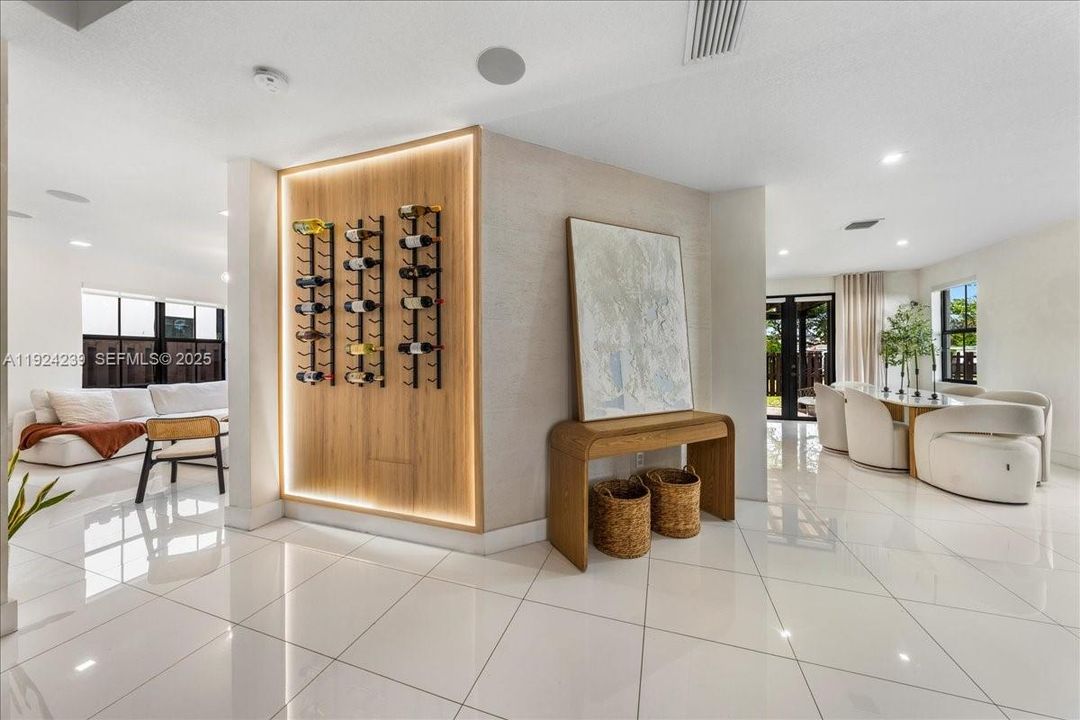 For Sale: $1,135,000 (5 beds, 4 baths, 3010 Square Feet)