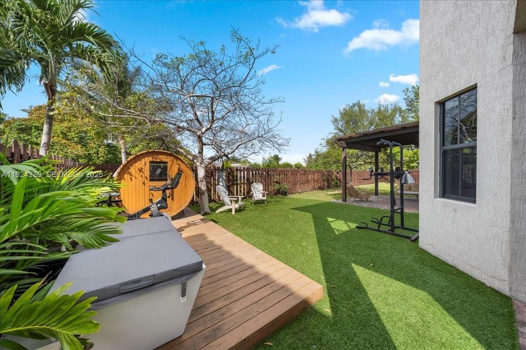 For Sale: $1,135,000 (5 beds, 4 baths, 3010 Square Feet)