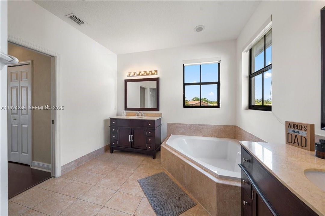 For Sale: $1,135,000 (5 beds, 4 baths, 3010 Square Feet)