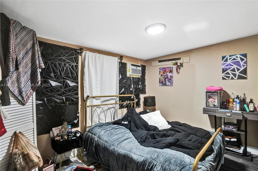 На продажу: $570,000 (4 спален, 2 ванн, 1847 Квадратных фут)