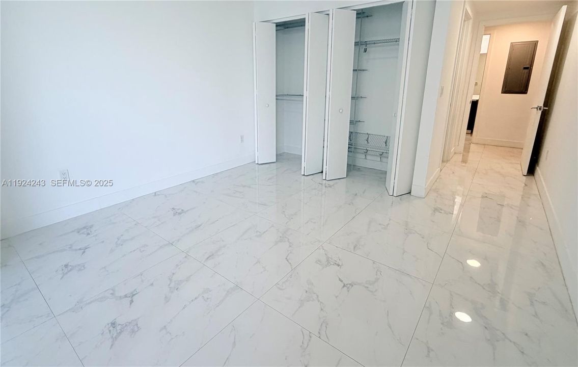 В аренду: $7,100 (3 спален, 3 ванн, 1592 Квадратных фут)