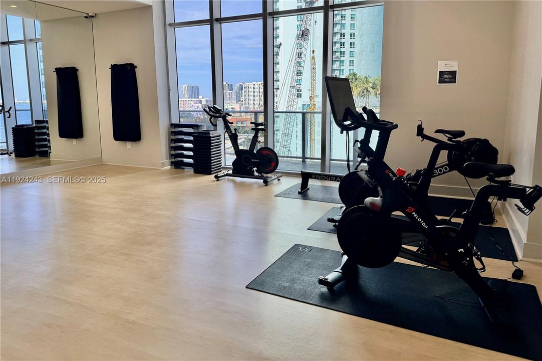 В аренду: $7,100 (3 спален, 3 ванн, 1592 Квадратных фут)