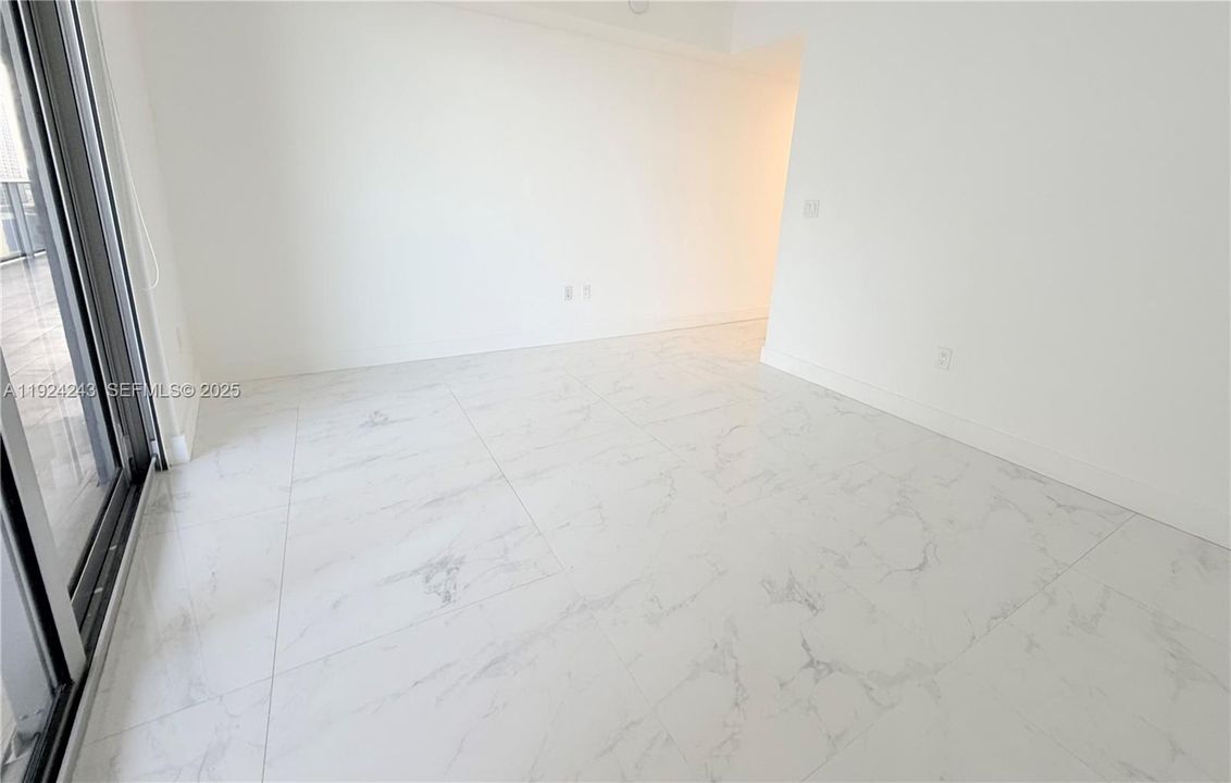 В аренду: $7,100 (3 спален, 3 ванн, 1592 Квадратных фут)