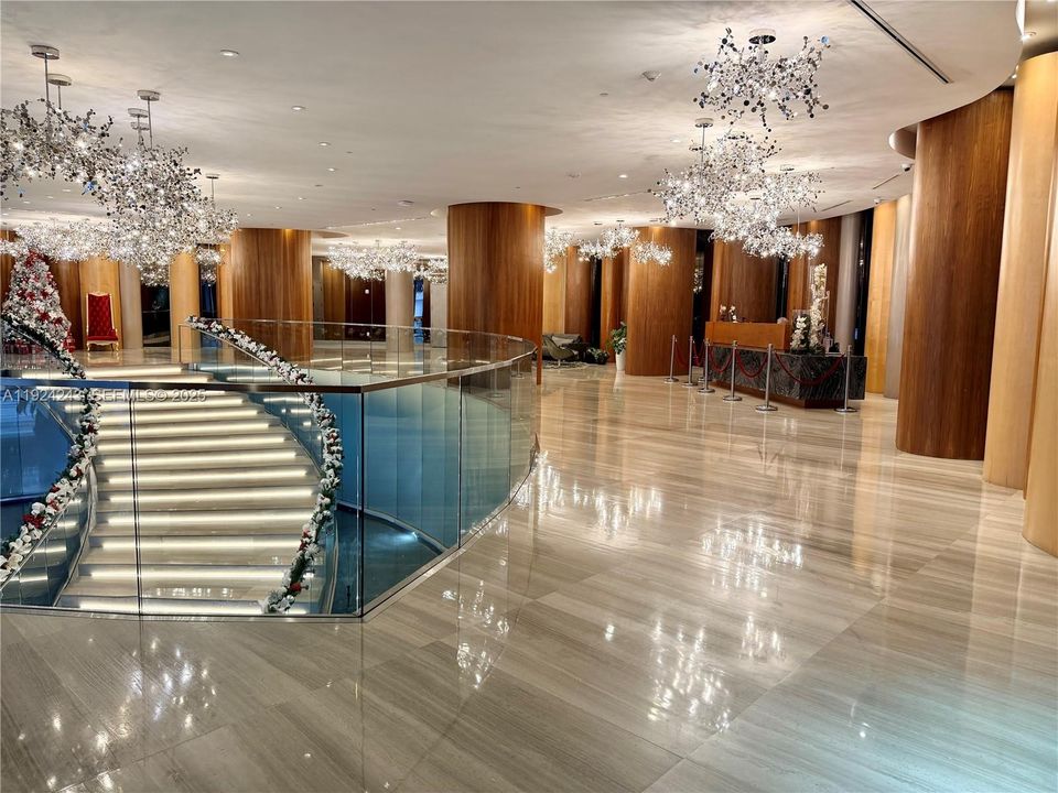 В аренду: $7,100 (3 спален, 3 ванн, 1592 Квадратных фут)