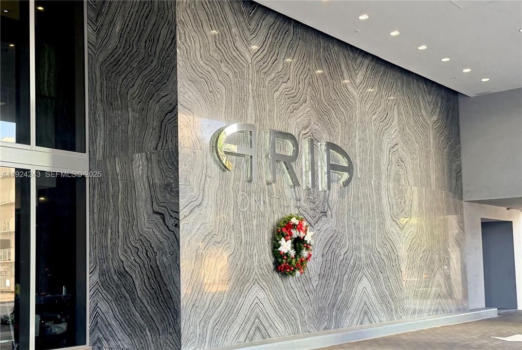 В аренду: $7,100 (3 спален, 3 ванн, 1592 Квадратных фут)