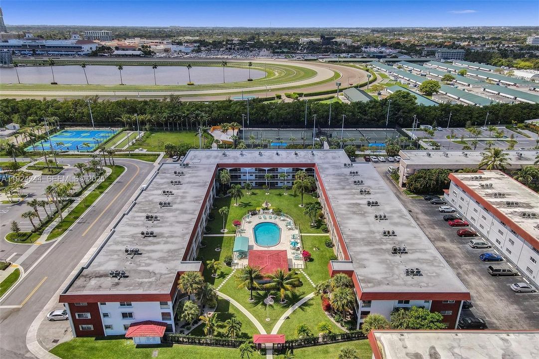 En Venta: $250,000 (2 camas, 2 baños, 1000 Pies cuadrados)