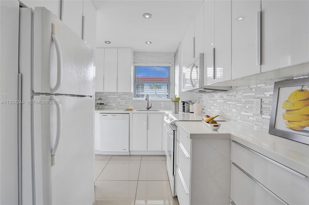 En Venta: $250,000 (2 camas, 2 baños, 1000 Pies cuadrados)