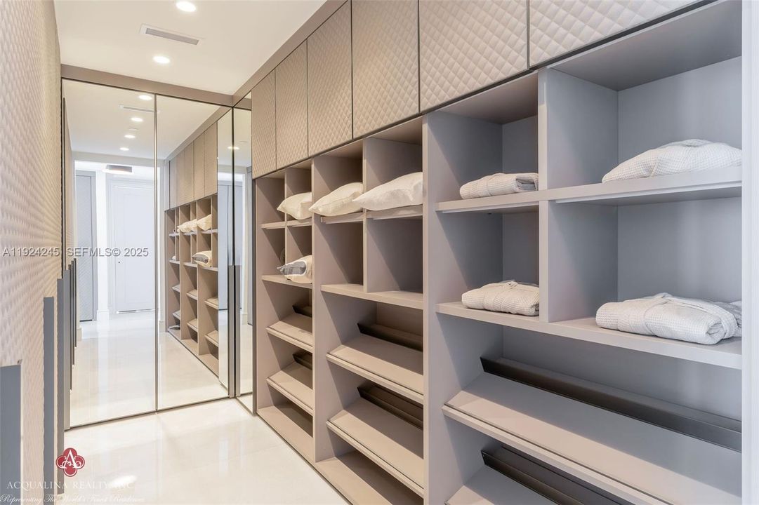 For Sale: $9,990,000 (4 beds, 4 baths, 4385 Square Feet)