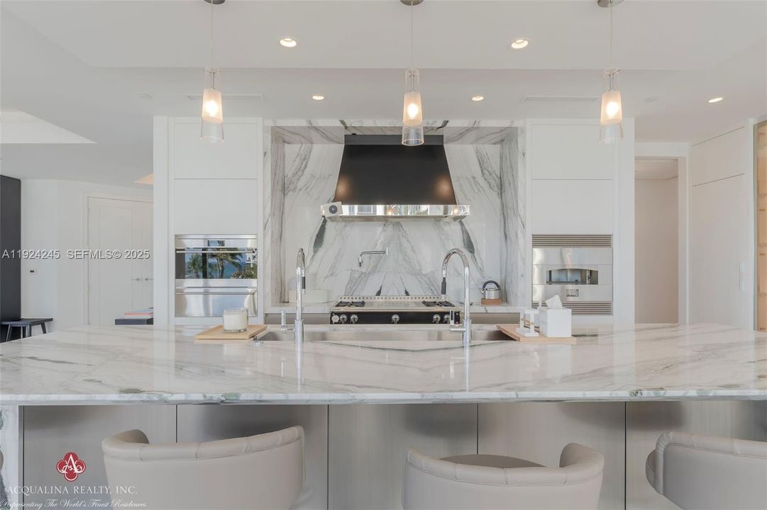 For Sale: $9,990,000 (4 beds, 4 baths, 4385 Square Feet)