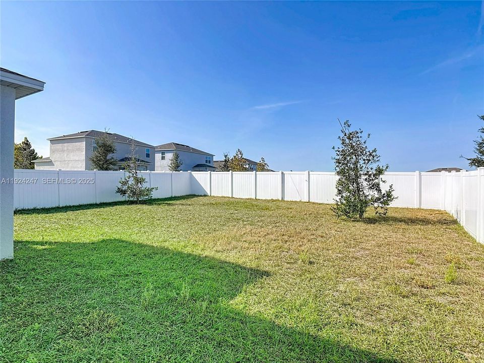 待售: $410,000 (4 贝兹, 2 浴室, 0 平方英尺)