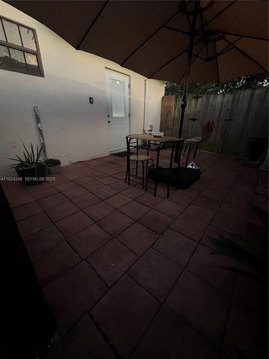 En Venta: $575,000 (2 camas, 1 baños, 1336 Pies cuadrados)