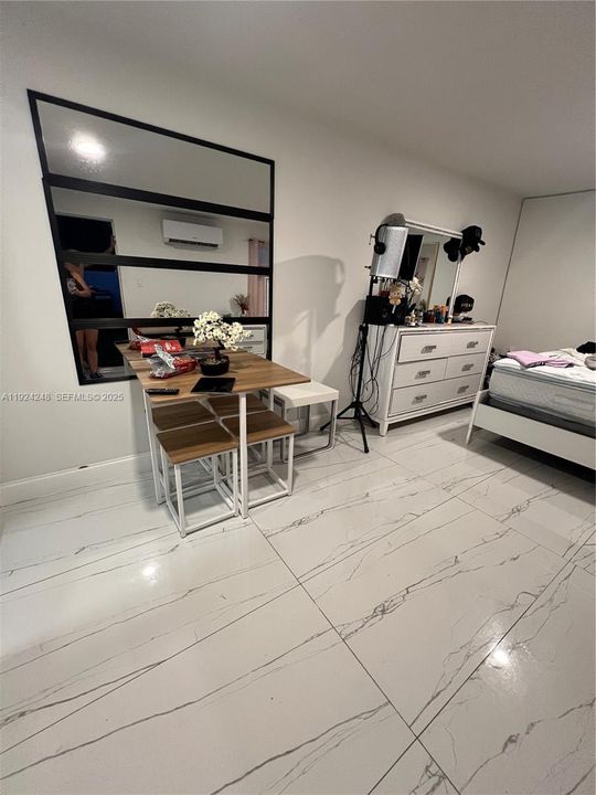 En Venta: $575,000 (2 camas, 1 baños, 1336 Pies cuadrados)