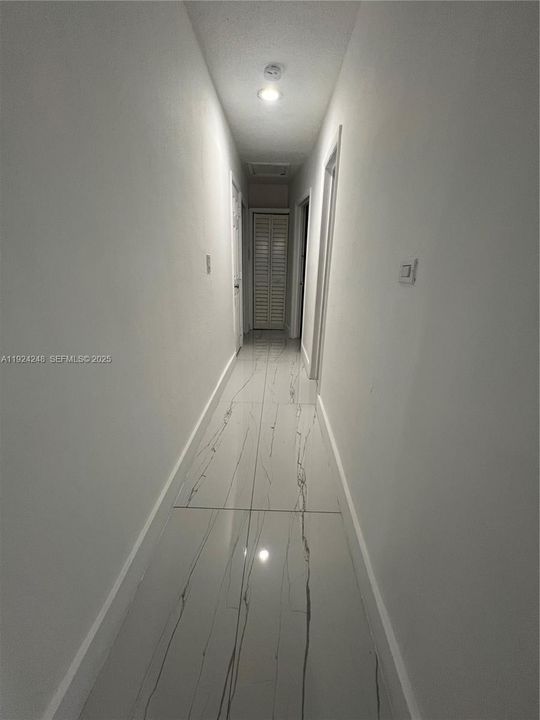 En Venta: $575,000 (2 camas, 1 baños, 1336 Pies cuadrados)