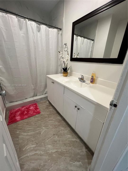 En Venta: $575,000 (2 camas, 1 baños, 1336 Pies cuadrados)