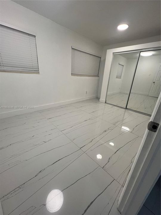 En Venta: $575,000 (2 camas, 1 baños, 1336 Pies cuadrados)