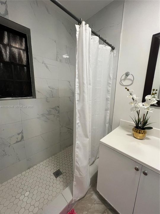 En Venta: $575,000 (2 camas, 1 baños, 1336 Pies cuadrados)