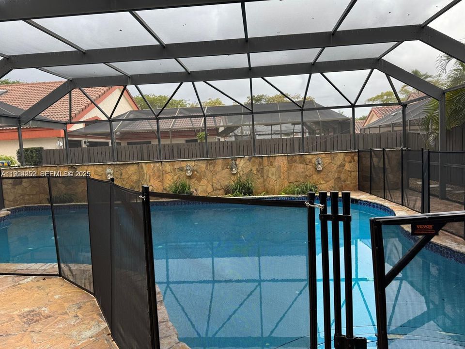 待售: $772,000 (3 贝兹, 2 浴室, 2186 平方英尺)