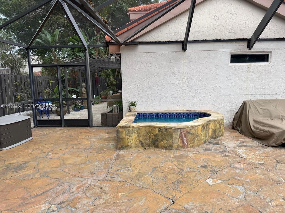 待售: $772,000 (3 贝兹, 2 浴室, 2186 平方英尺)