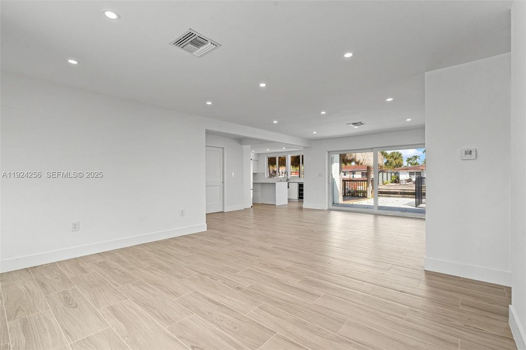 待售: $1,219,900 (3 贝兹, 3 浴室, 1703 平方英尺)