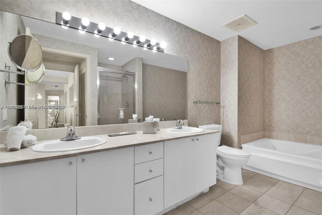 For Rent: $3,950 (1 beds, 1 baths, 960 Square Feet)