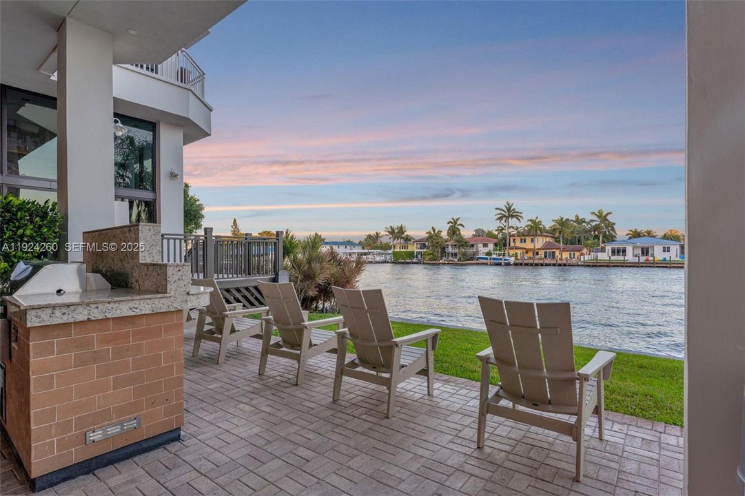 待售: $879,000 (2 贝兹, 2 浴室, 1567 平方英尺)