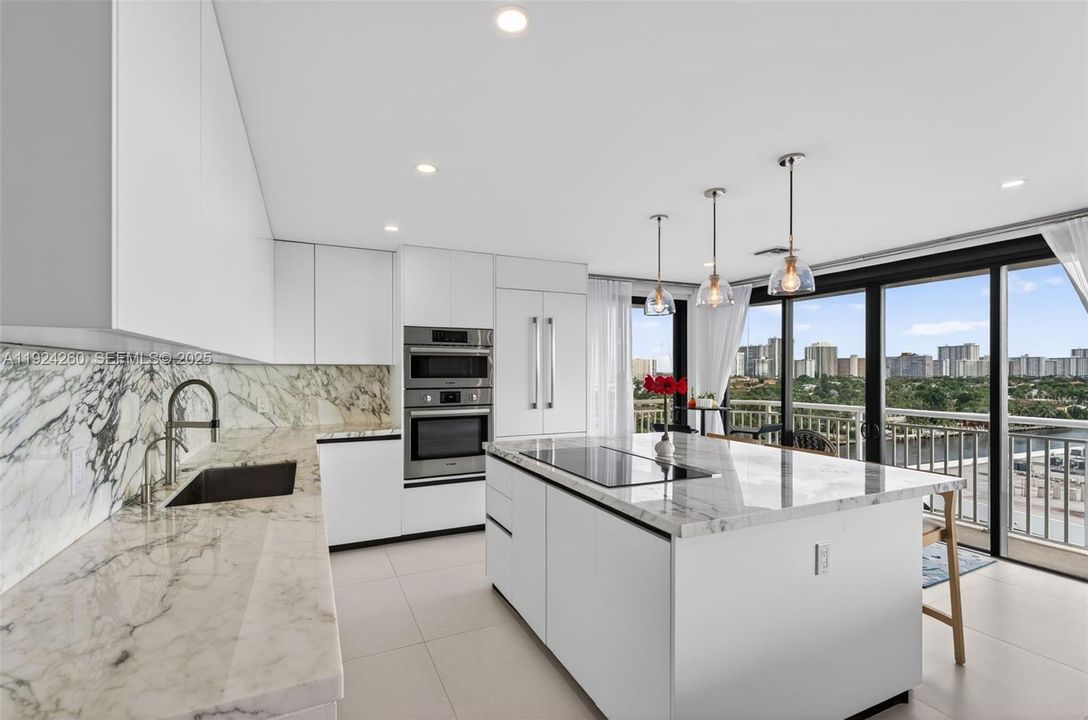 待售: $879,000 (2 贝兹, 2 浴室, 1567 平方英尺)