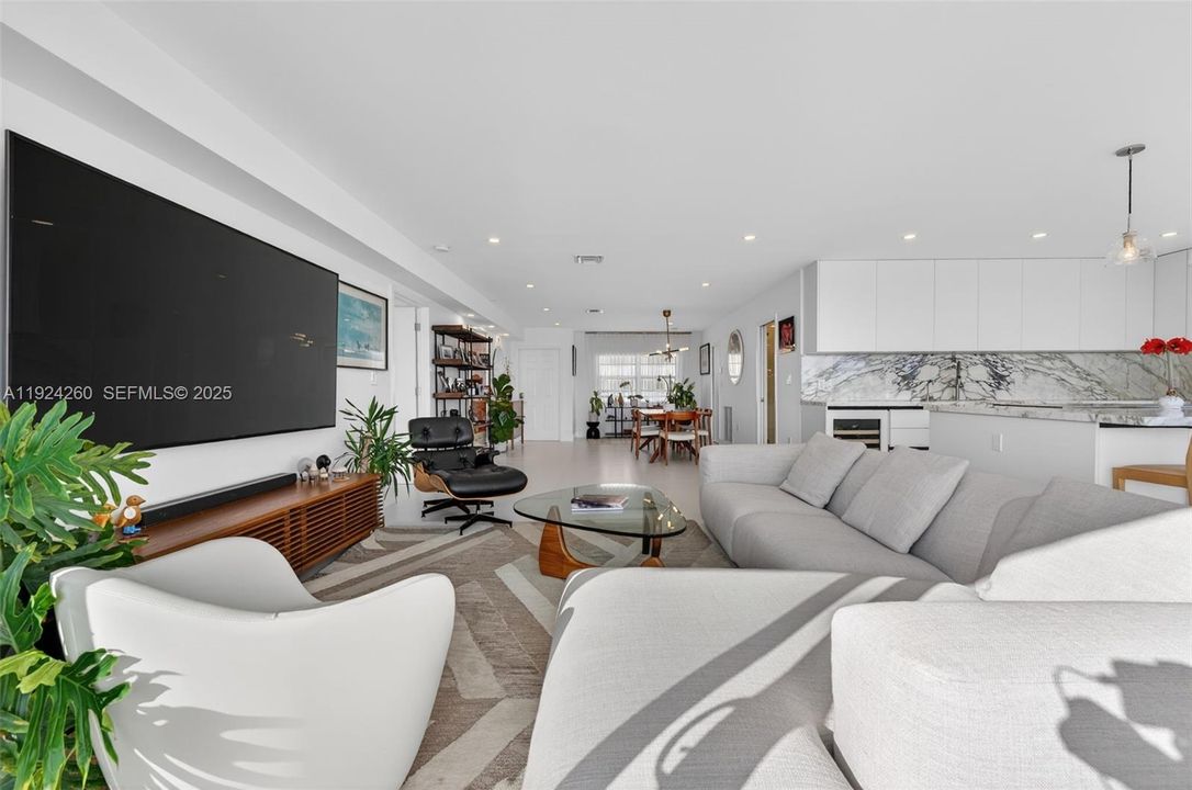 待售: $879,000 (2 贝兹, 2 浴室, 1567 平方英尺)