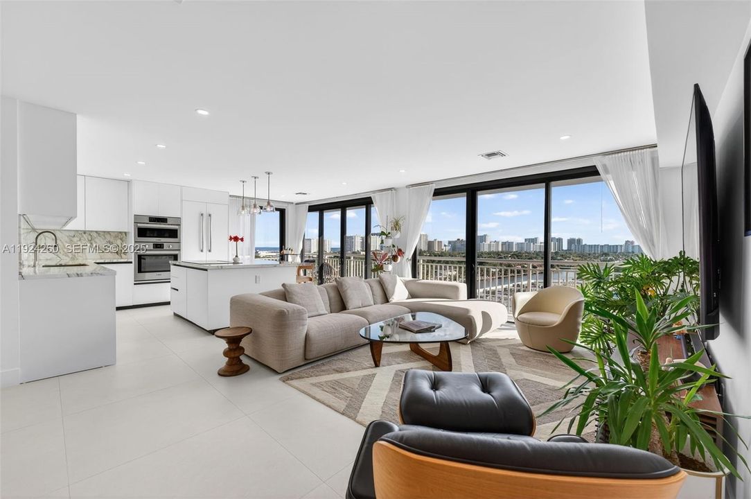 待售: $879,000 (2 贝兹, 2 浴室, 1567 平方英尺)