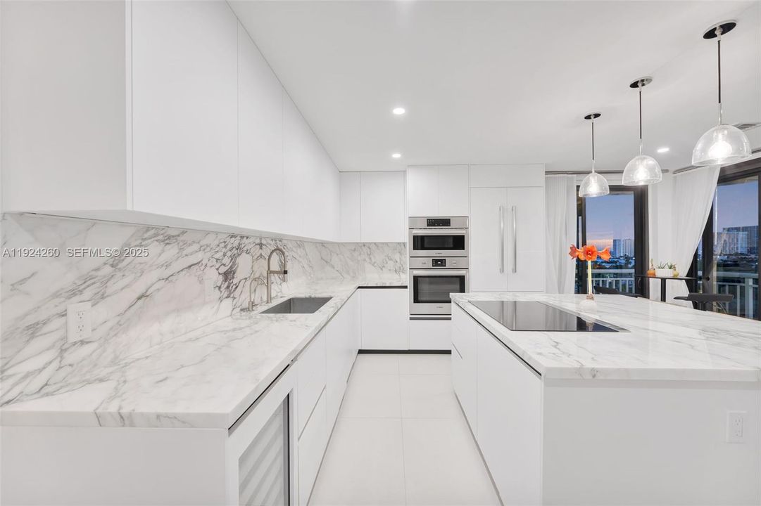 待售: $879,000 (2 贝兹, 2 浴室, 1567 平方英尺)