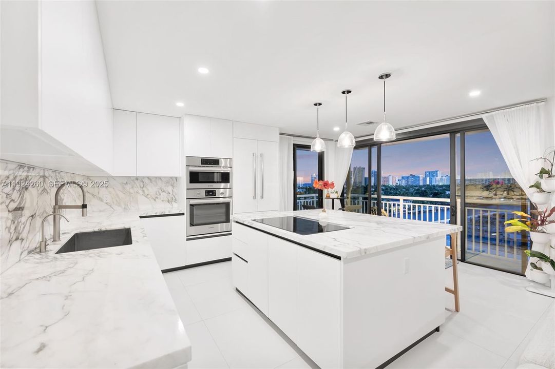 待售: $879,000 (2 贝兹, 2 浴室, 1567 平方英尺)