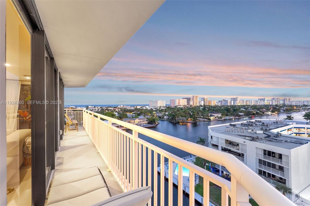 待售: $879,000 (2 贝兹, 2 浴室, 1567 平方英尺)