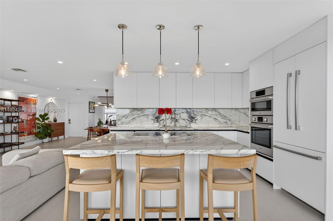 待售: $879,000 (2 贝兹, 2 浴室, 1567 平方英尺)