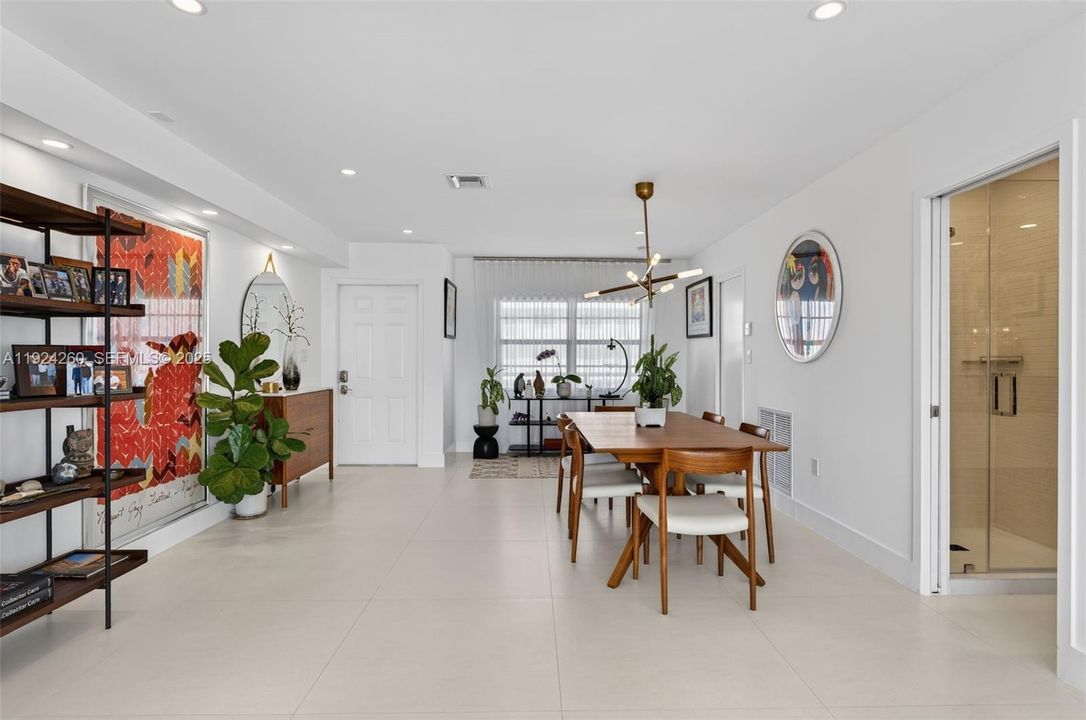 待售: $879,000 (2 贝兹, 2 浴室, 1567 平方英尺)