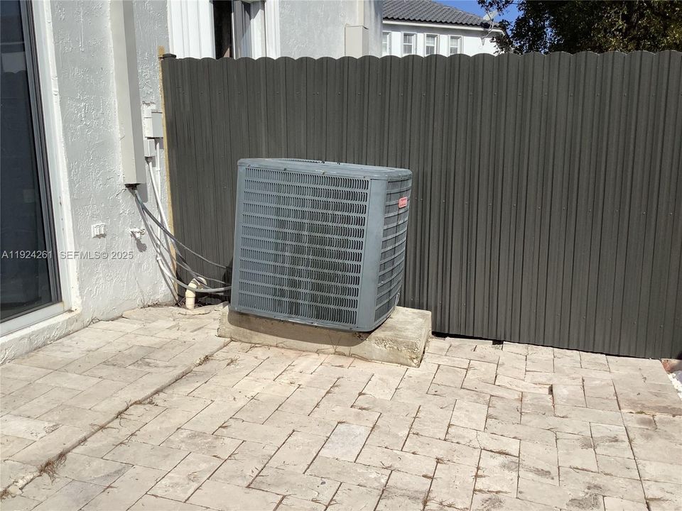 For Rent: $2,790 (2 beds, 2 baths, 1328 Square Feet)