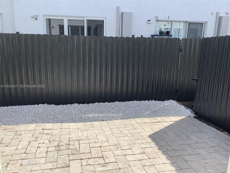 For Rent: $2,790 (2 beds, 2 baths, 1328 Square Feet)