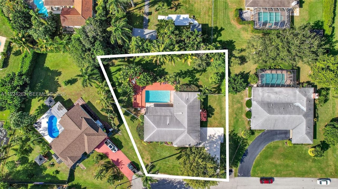 For Sale: $859,000 (4 beds, 2 baths, 2226 Square Feet)