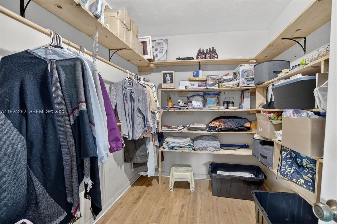 For Sale: $859,000 (4 beds, 2 baths, 2226 Square Feet)