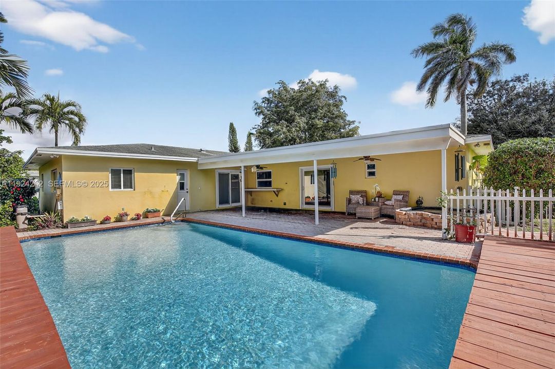 For Sale: $859,000 (4 beds, 2 baths, 2226 Square Feet)