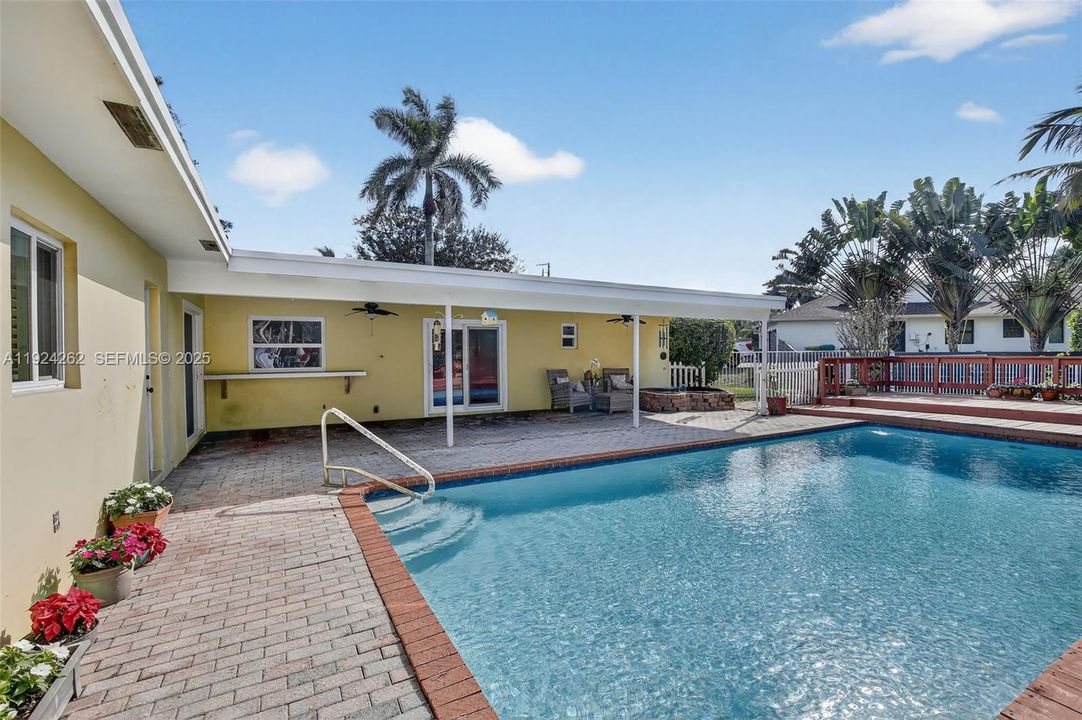 For Sale: $859,000 (4 beds, 2 baths, 2226 Square Feet)