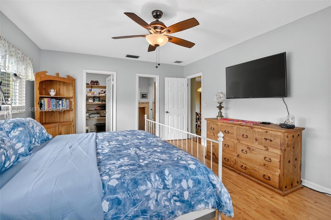 For Sale: $859,000 (4 beds, 2 baths, 2226 Square Feet)