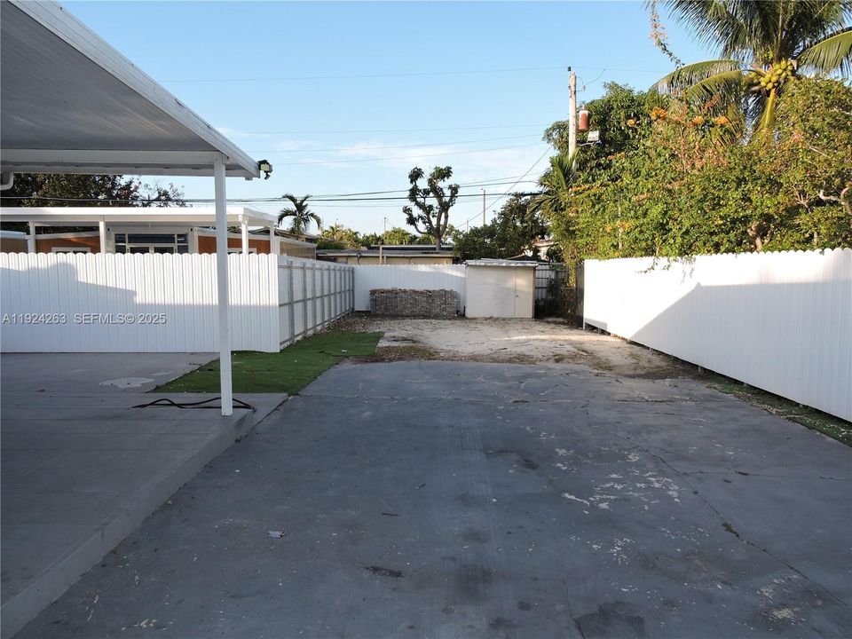 For Rent: $3,800 (3 beds, 1 baths, 1134 Square Feet)