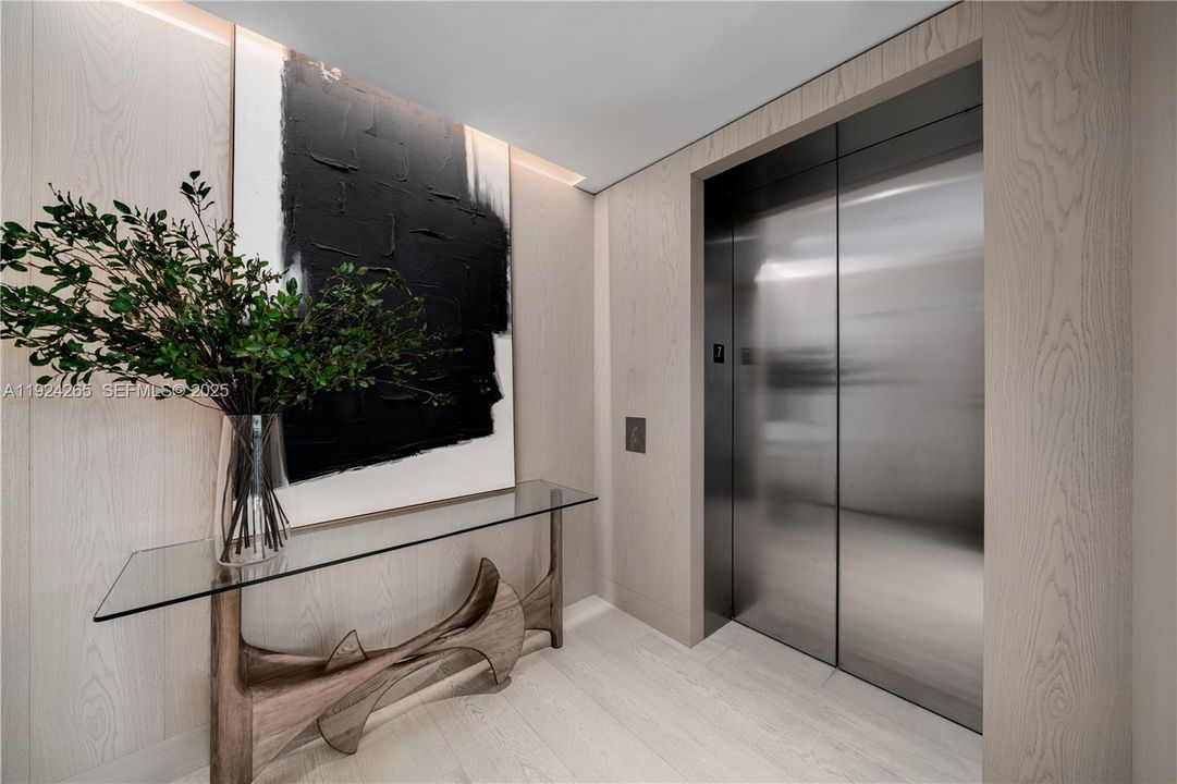 На продажу: $13,500,000 (3 спален, 3 ванн, 3136 Квадратных фут)