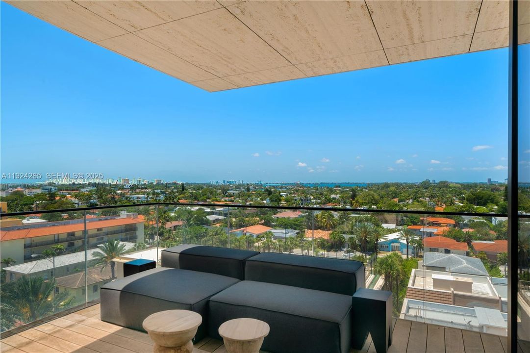 На продажу: $13,500,000 (3 спален, 3 ванн, 3136 Квадратных фут)