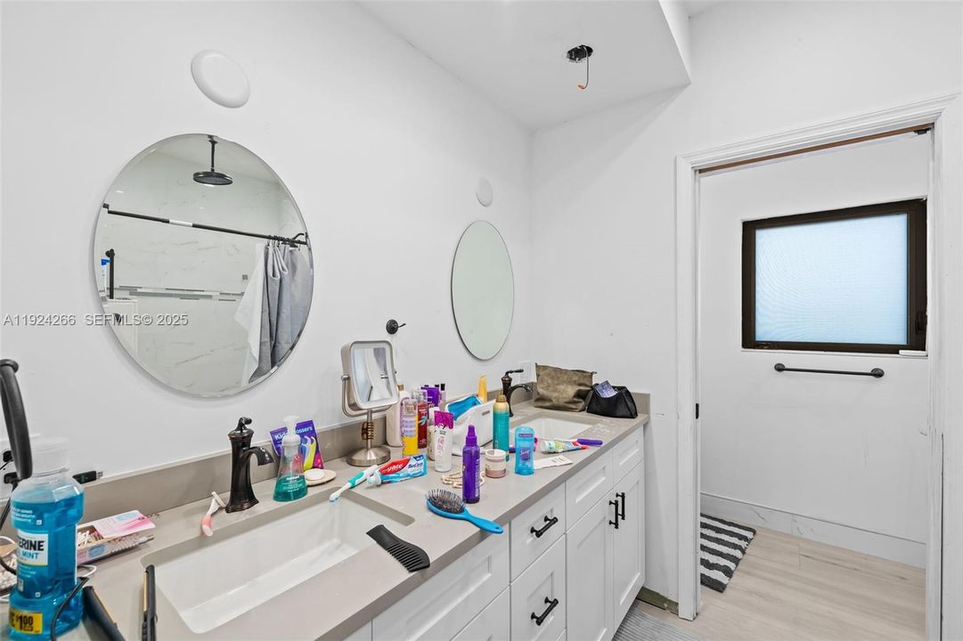 For Sale: $1,625,496 (6 beds, 4 baths, 4447 Square Feet)