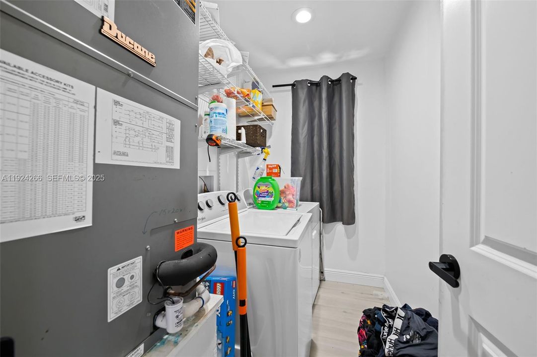 For Sale: $1,625,496 (6 beds, 4 baths, 4447 Square Feet)