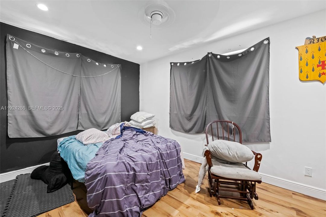 For Sale: $1,625,496 (6 beds, 4 baths, 4447 Square Feet)